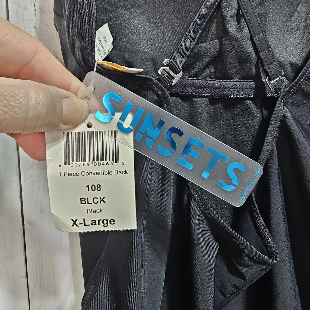 NWT Sunsets Swimwear Women's Black Convertible Back Swimsuit Size XL One Piece. - Picture 5 of 7